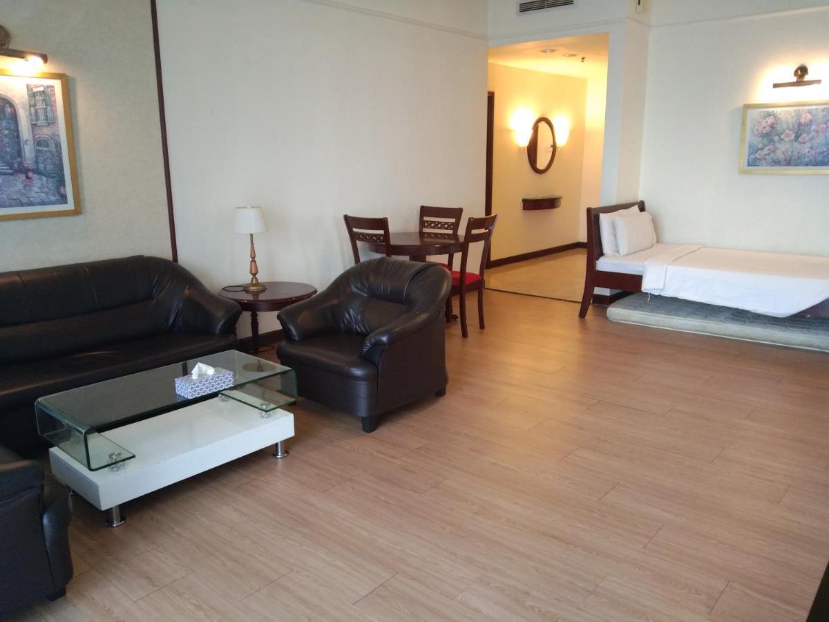 Victory Apartment Berjaya Times Square Kl Куала Лумпур Екстериор снимка
