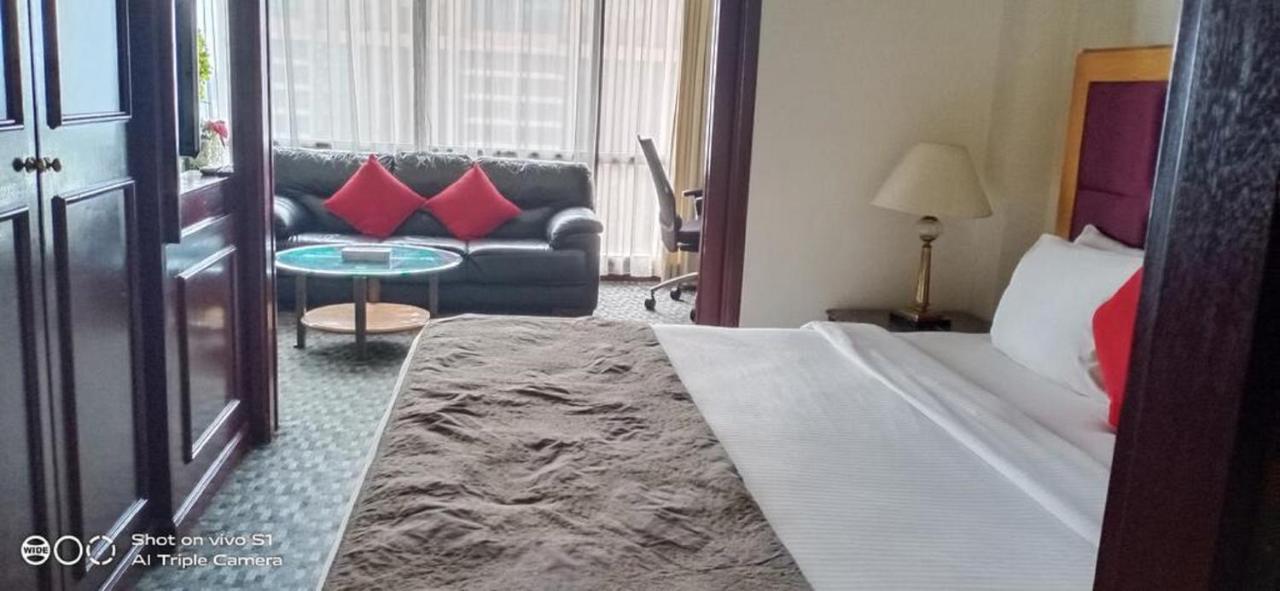 Victory Apartment Berjaya Times Square Kl Куала Лумпур Екстериор снимка